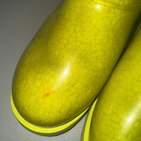 UGG Womens 6 Classic Clear Boots Waterproof Outdoor Cool Weather Casual Cozy - Picture 8 of 10